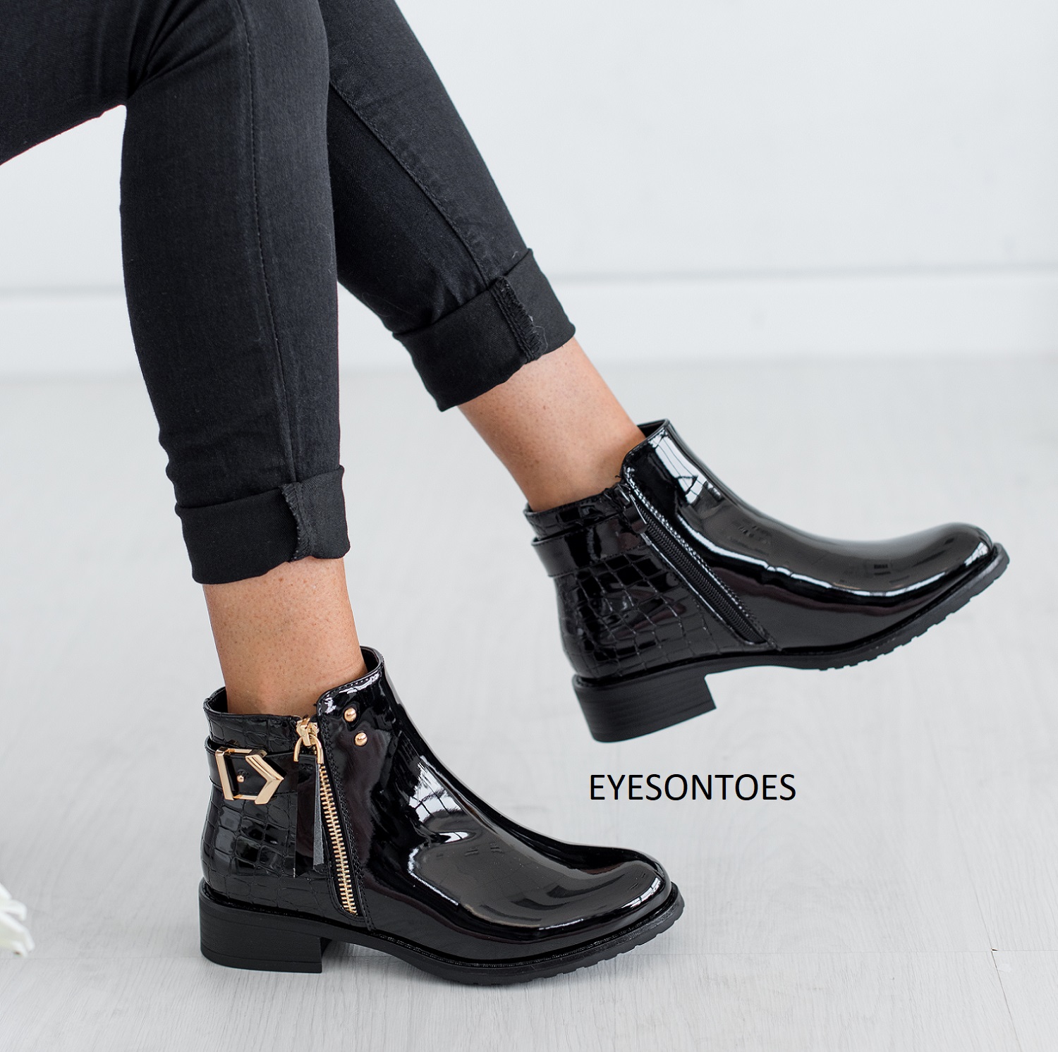 womens buckle chelsea boots